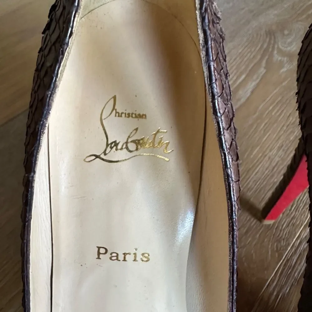 Christian Louboutin details features